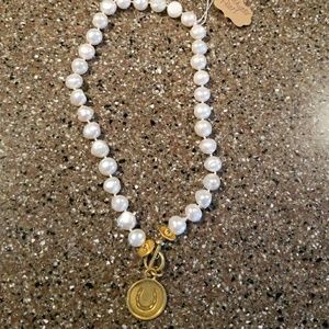 Freshwater pearl. /gold Necklace